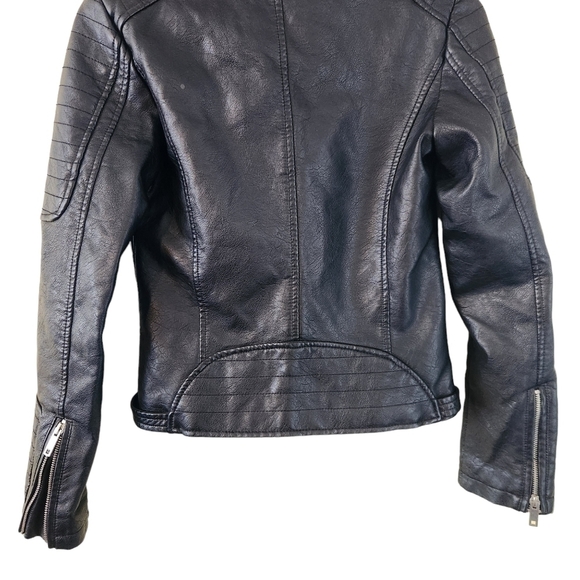 Ardene black long-sleeve zip-up faux leather moto grungecore collared jacket - Picture 5 of 14